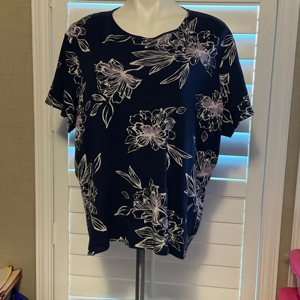 Croft & Barrow Black and Purple Floral Women's Top